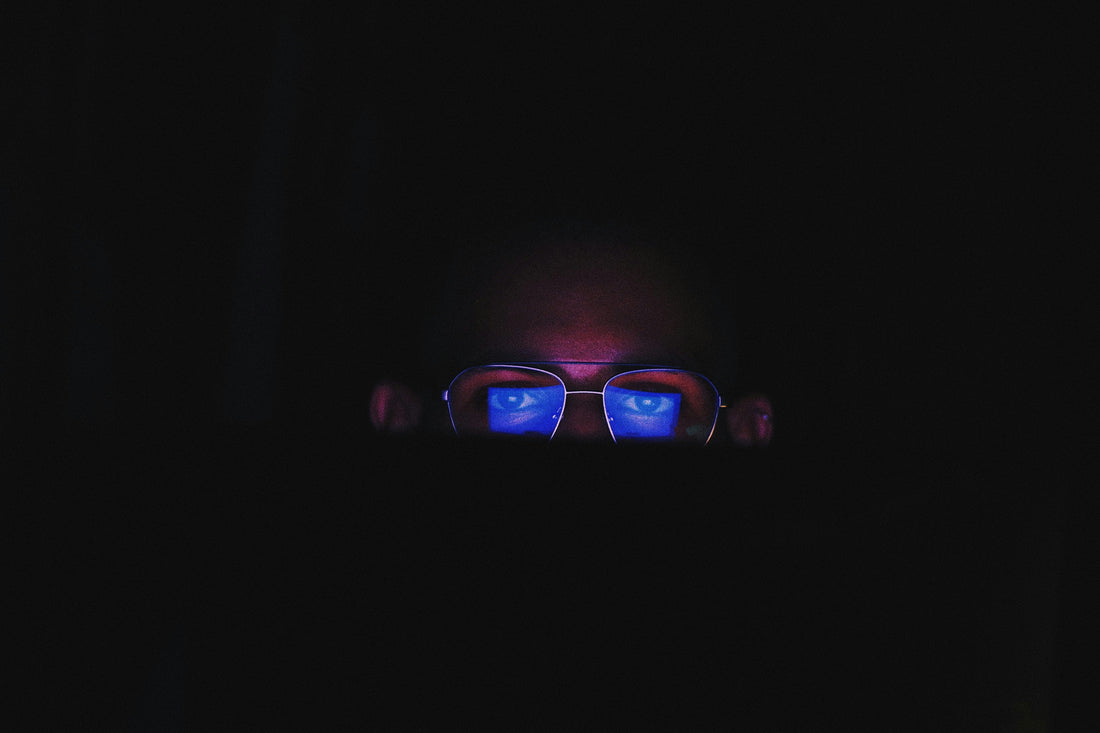 The Impact of Blue Light on Our Eyes – Protect Your Vision Today!